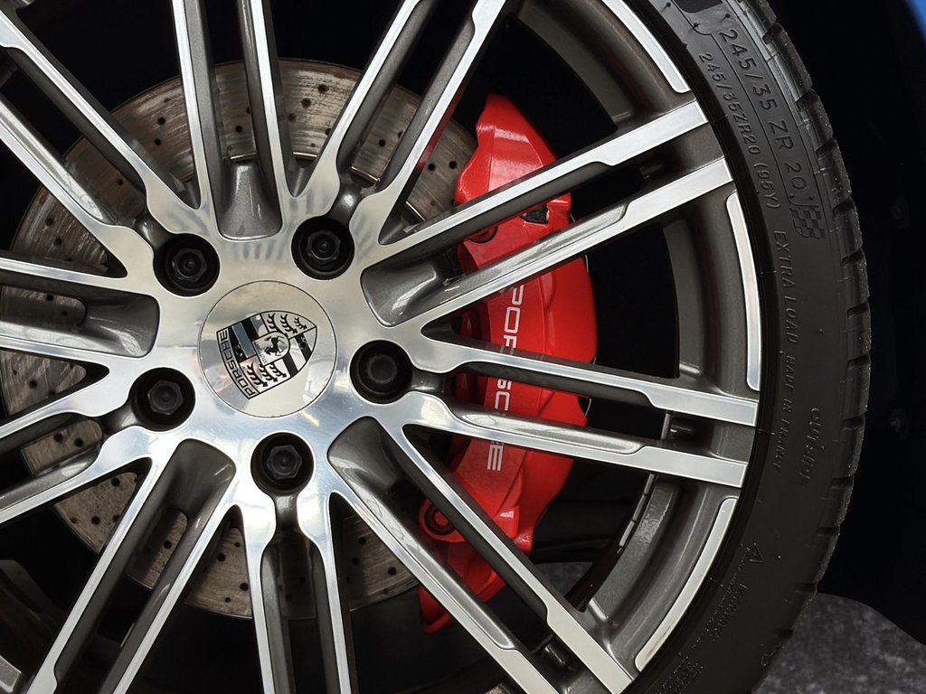 Porsche 911  2015 à Laval, Québec - 11 - w1024h768px