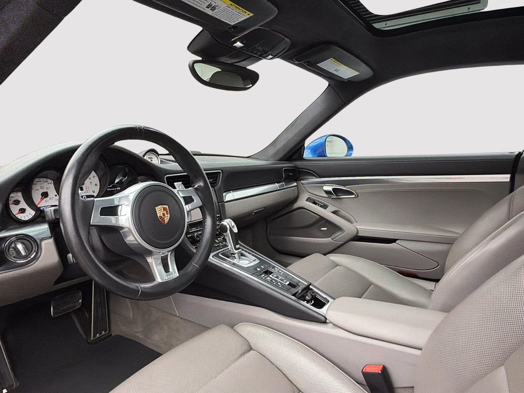Porsche 911  2015 à Laval, Québec - 12 - w1024h768px