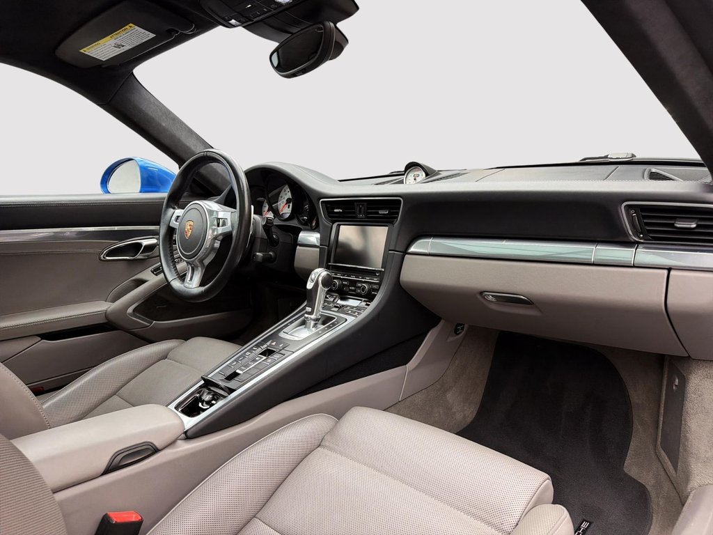 Porsche 911  2015 à Laval, Québec - 25 - w1024h768px