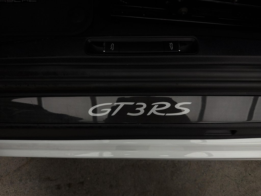 2016 Porsche 911 GT3 RS Sport Chrono Package in Laval, Quebec - 33 - w1024h768px