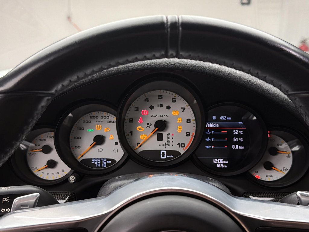 2016 Porsche 911 GT3 RS Sport Chrono Package in Laval, Quebec - 19 - w1024h768px