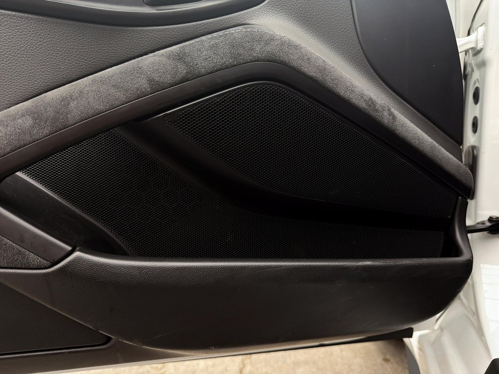 2016 Porsche 911 GT3 RS Sport Chrono Package in Laval, Quebec - 32 - w1024h768px