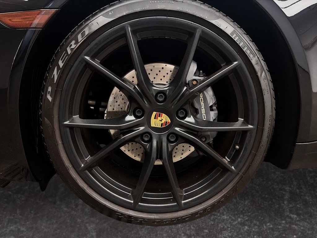 2017 Porsche 911 in Laval, Quebec - 12 - w1024h768px