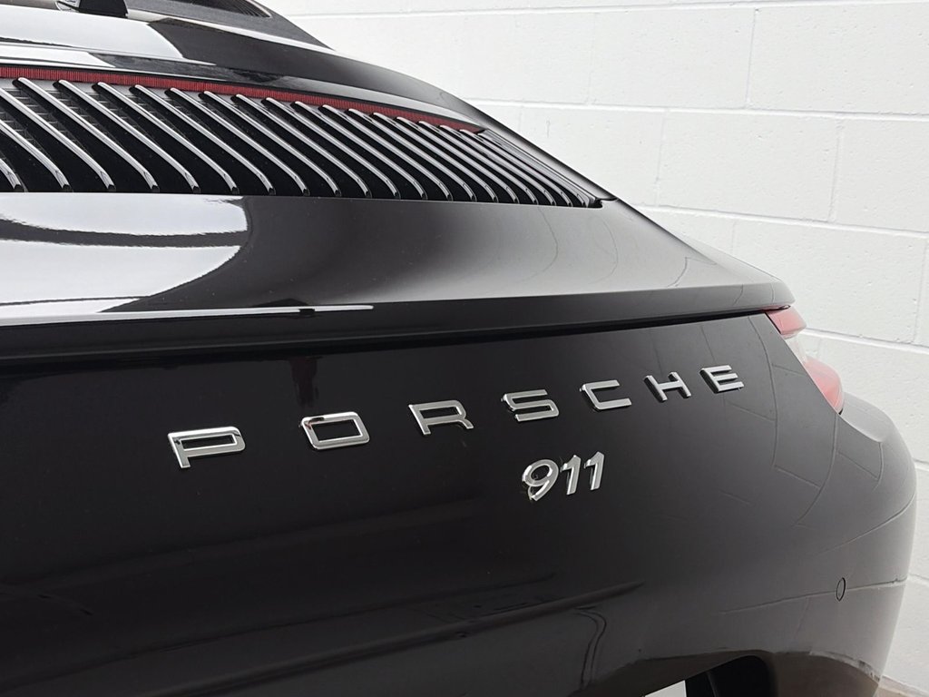 2017 Porsche 911 in Laval, Quebec - 14 - w1024h768px