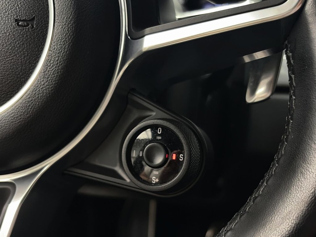 2017 Porsche 911 in Laval, Quebec - 19 - w1024h768px
