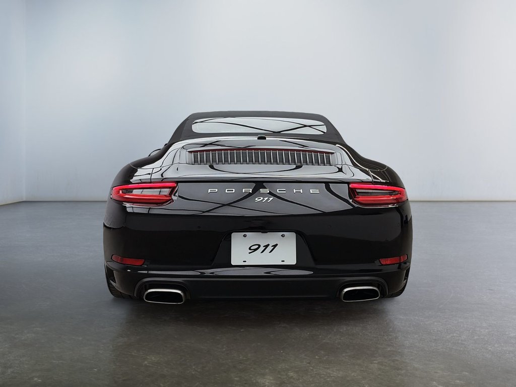 2017 Porsche 911 in Laval, Quebec - 9 - w1024h768px