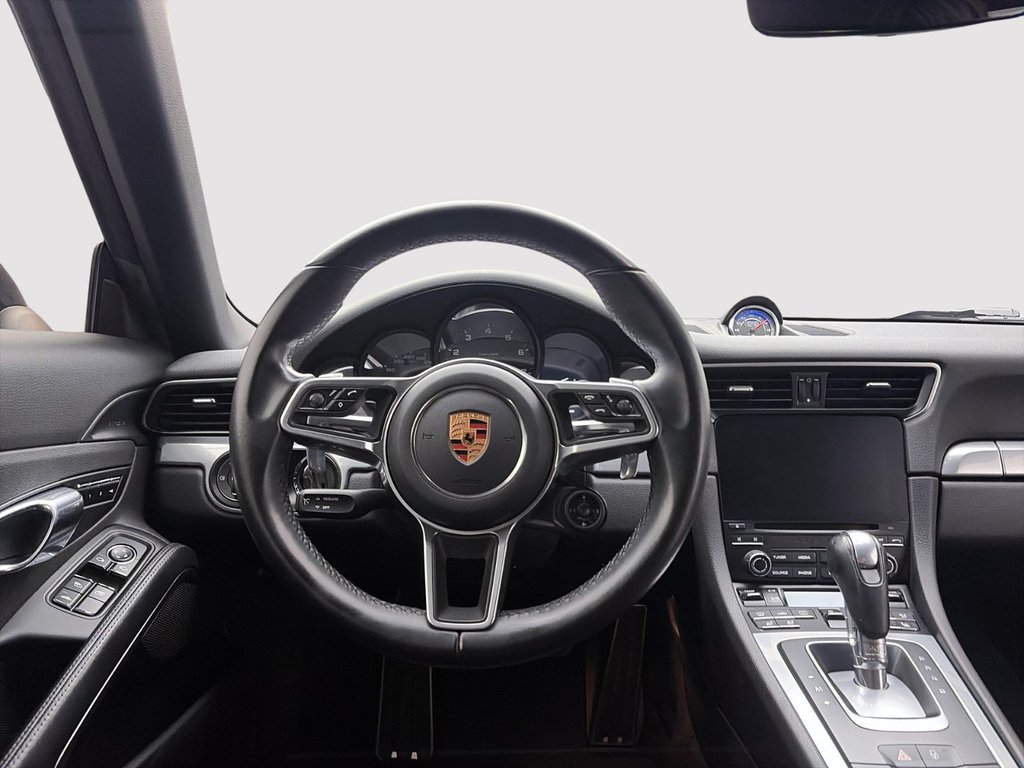 2017 Porsche 911 in Laval, Quebec - 7 - w1024h768px
