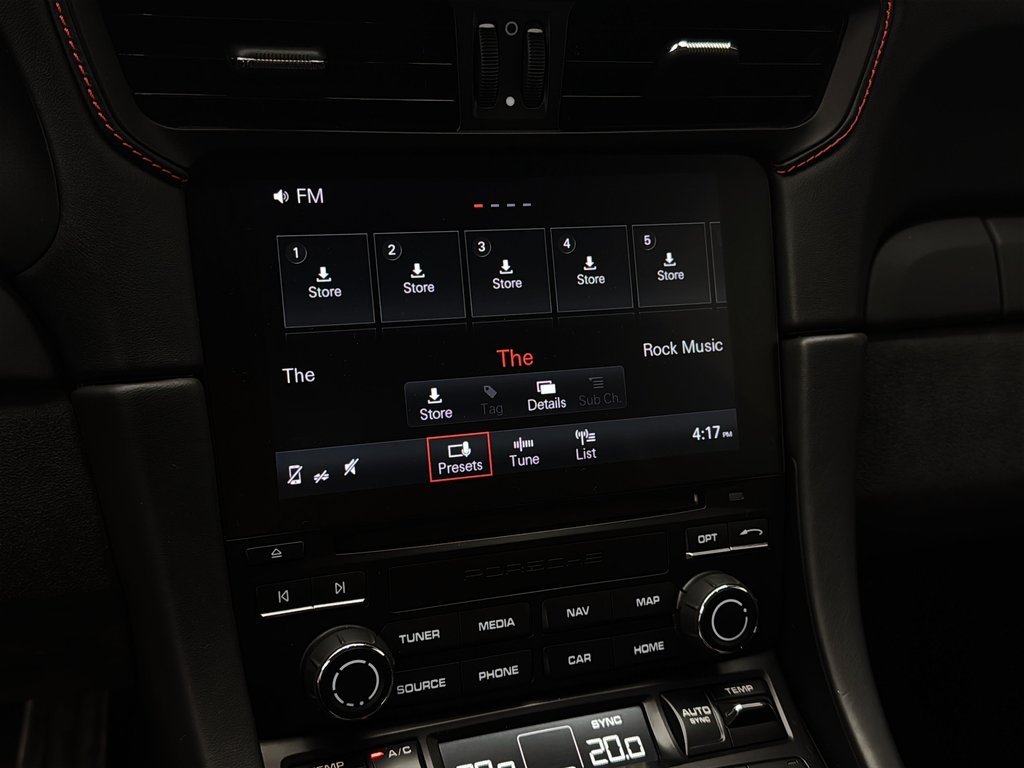 2018 Porsche 911 GT3 Bucket Seats, manual in Laval, Quebec - 24 - w1024h768px