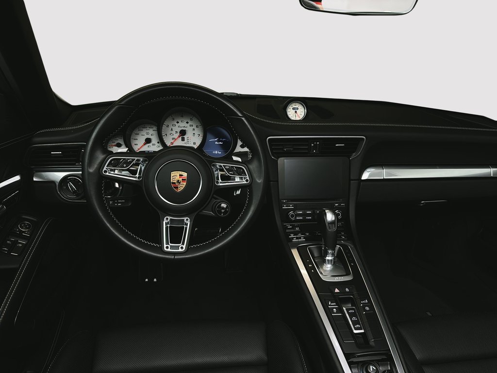 Porsche 911 Turbo Cabriolet w/Porsche Dynamic Chassis 2019 à Laval, Québec - 19 - w1024h768px
