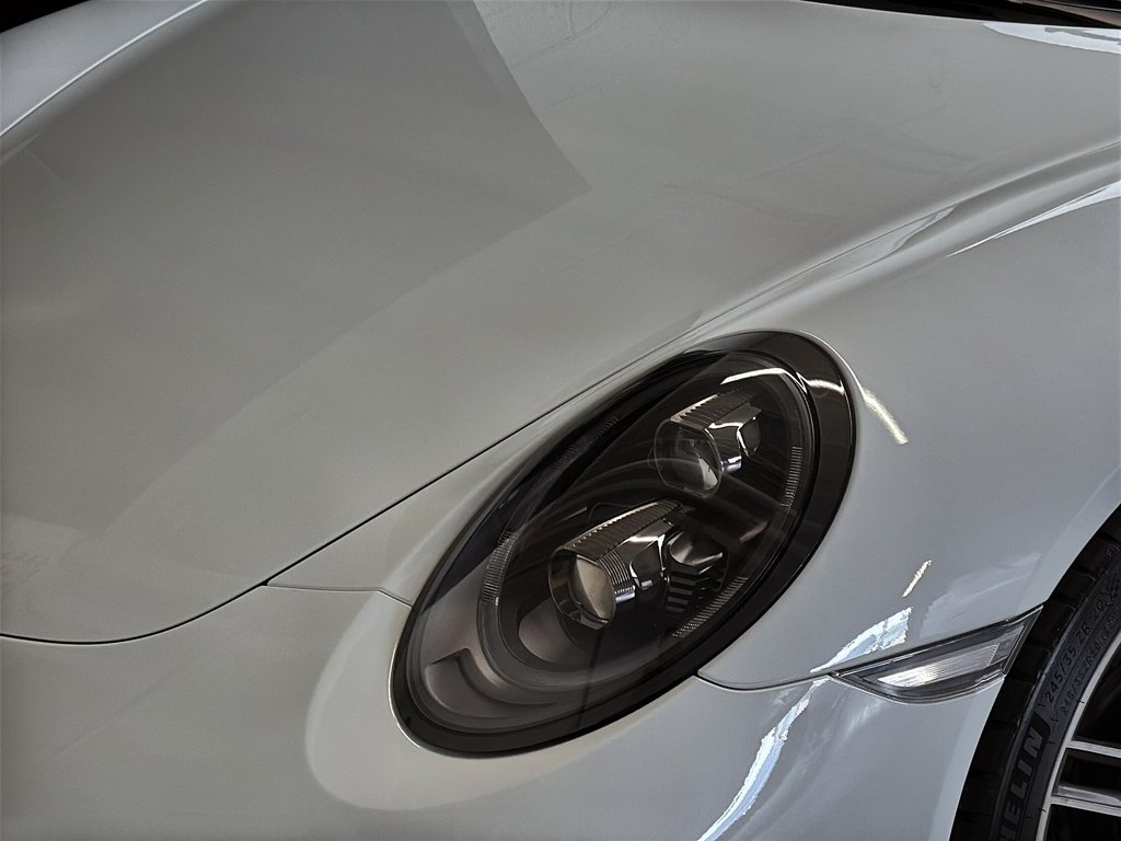 Porsche 911 Turbo Cabriolet w/Porsche Dynamic Chassis 2019 à Laval, Québec - 12 - w1024h768px