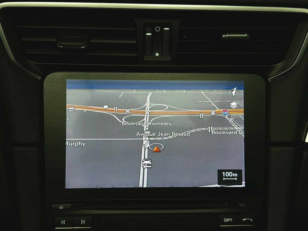 Porsche 911 Turbo Cabriolet w/Porsche Dynamic Chassis 2019 à Laval, Québec - 27 - w1024h768px