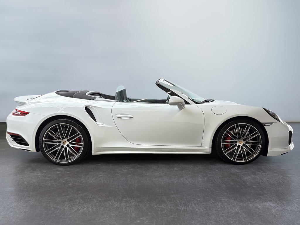 Porsche 911 Turbo Cabriolet w/Porsche Dynamic Chassis 2019 à Laval, Québec - 8 - w1024h768px