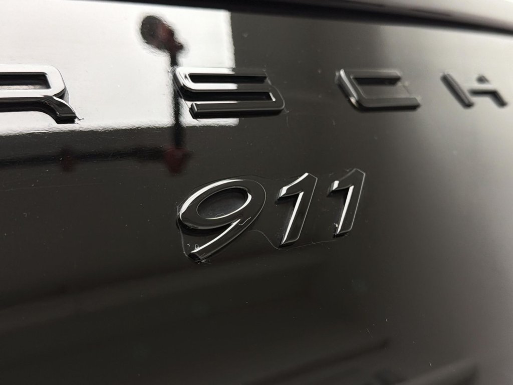 2019 Porsche 911 in Laval, Quebec - 7 - w1024h768px