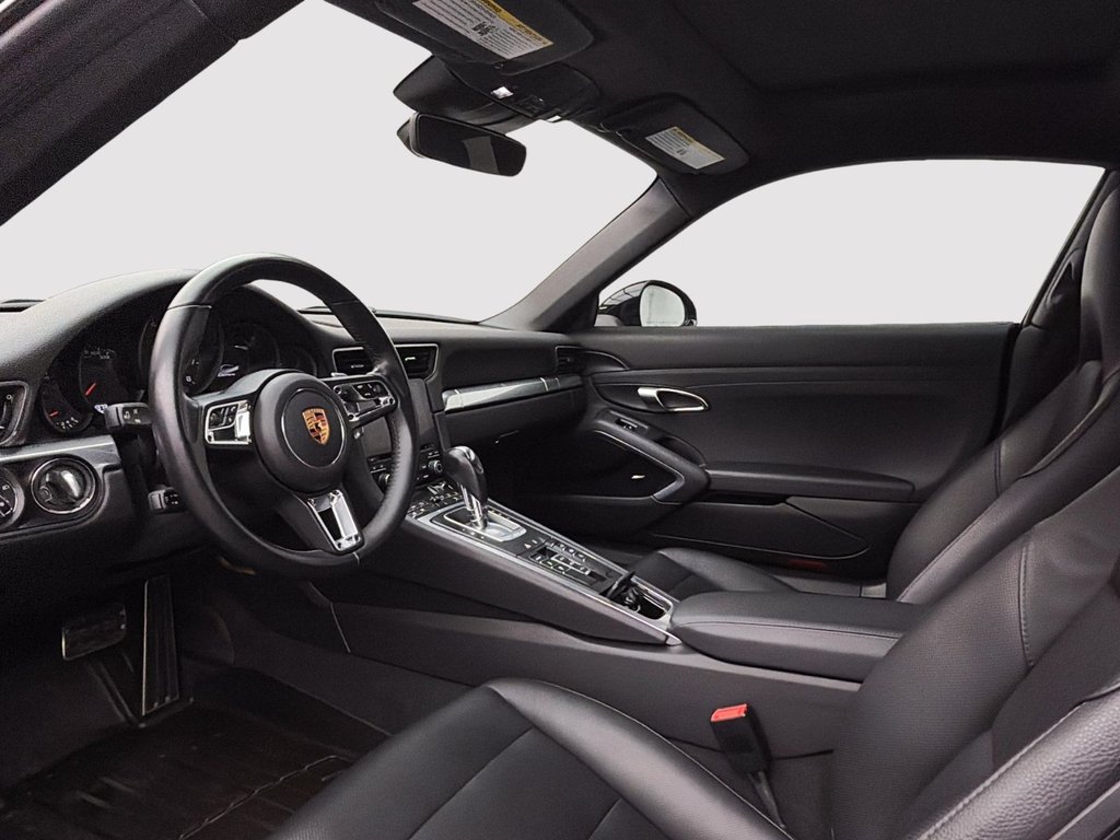 2019 Porsche 911 in Laval, Quebec - 12 - w1024h768px