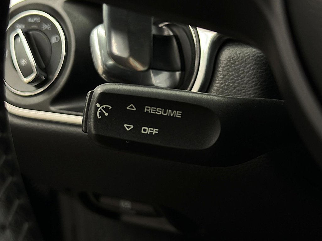 2019 Porsche 911 in Laval, Quebec - 18 - w1024h768px