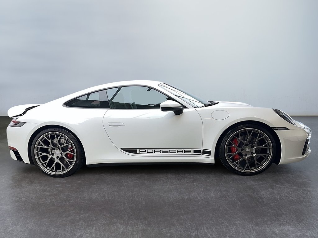 2020  911 Carrera S Coupe in Laval, Quebec - 5 - w1024h768px