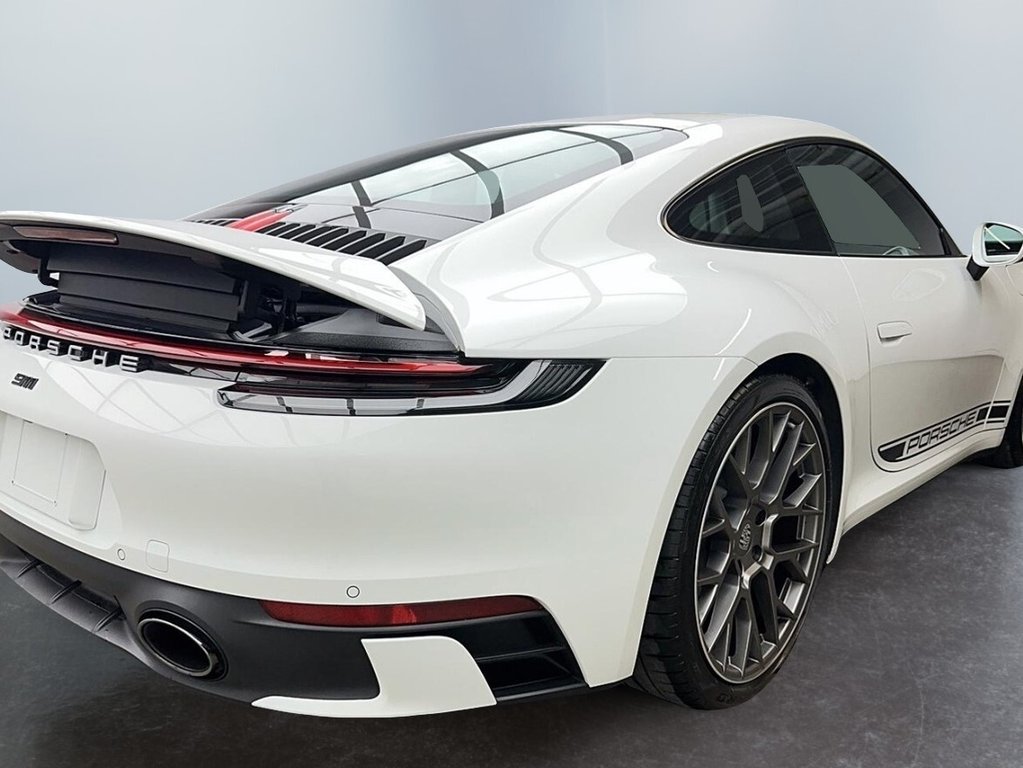 2020  911 Carrera S Coupe in Laval, Quebec - 6 - w1024h768px