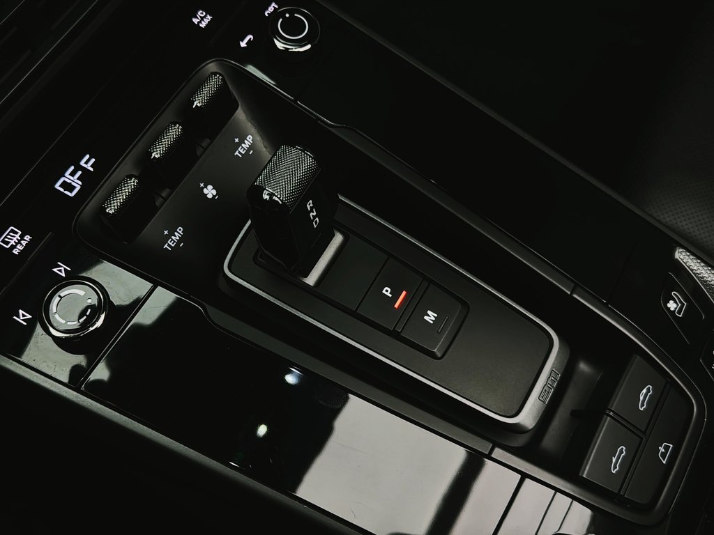 Porsche 911 4S Cabriolet Sport Exhaust System 2020 à Laval, Québec - 23 - w1024h768px