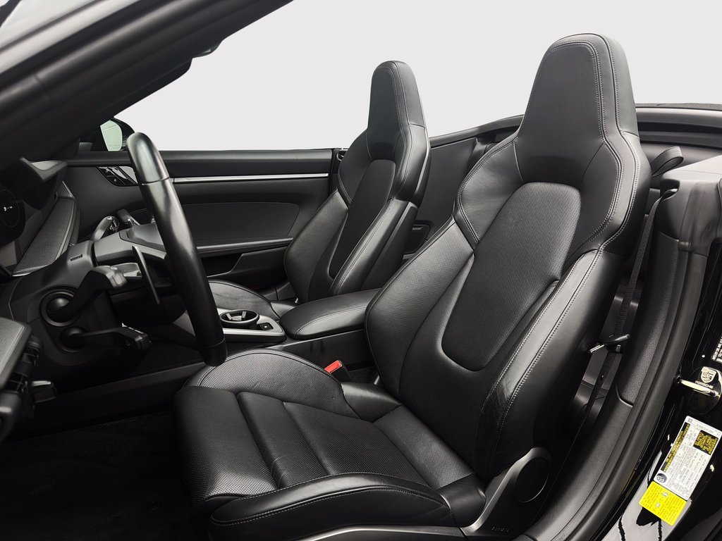 Porsche 911 4S Cabriolet Sport Exhaust System 2020 à Laval, Québec - 17 - w1024h768px