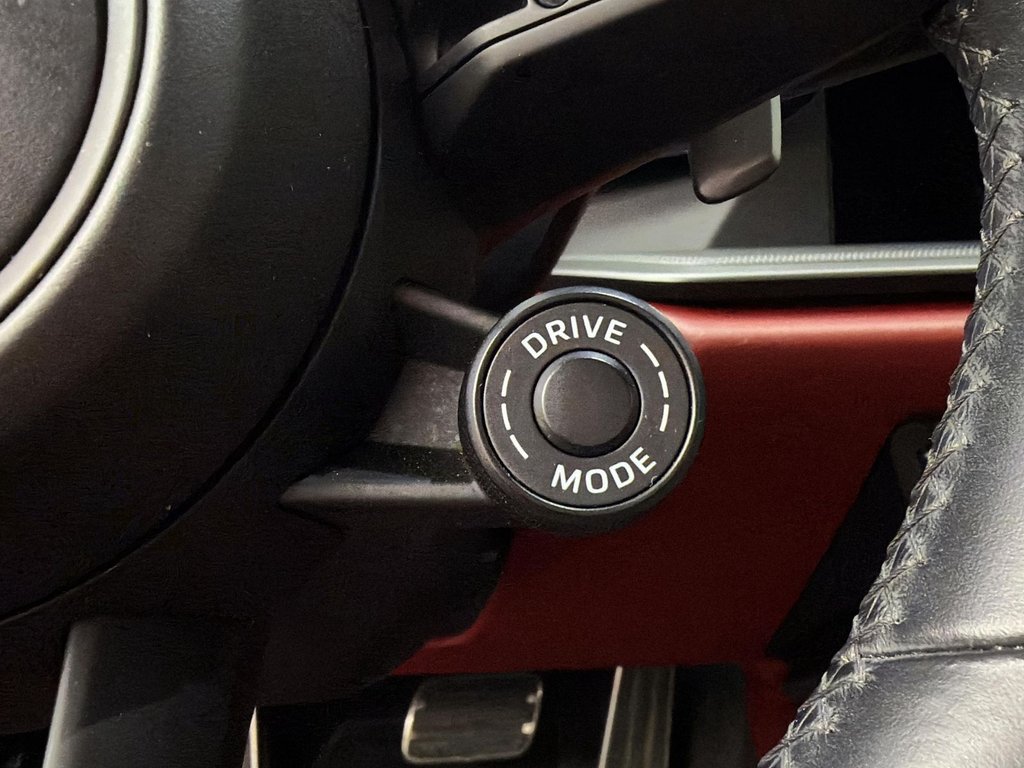 Porsche 911  2020 à Laval, Québec - 16 - w1024h768px