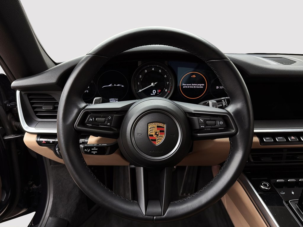 2021 Porsche 911 Carrera 4 Cabriolet in Laval, Quebec - 18 - w1024h768px