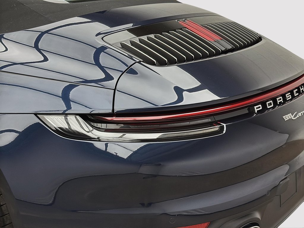 2021 Porsche 911 Carrera 4 Cabriolet in Laval, Quebec - 13 - w1024h768px
