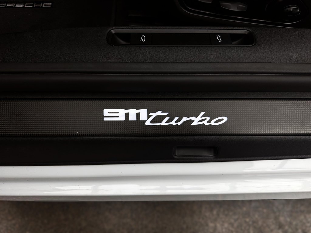 2021 Porsche 911 Turbo Cabriolet Turbo SportDesign Package in Laval, Quebec - 33 - w1024h768px