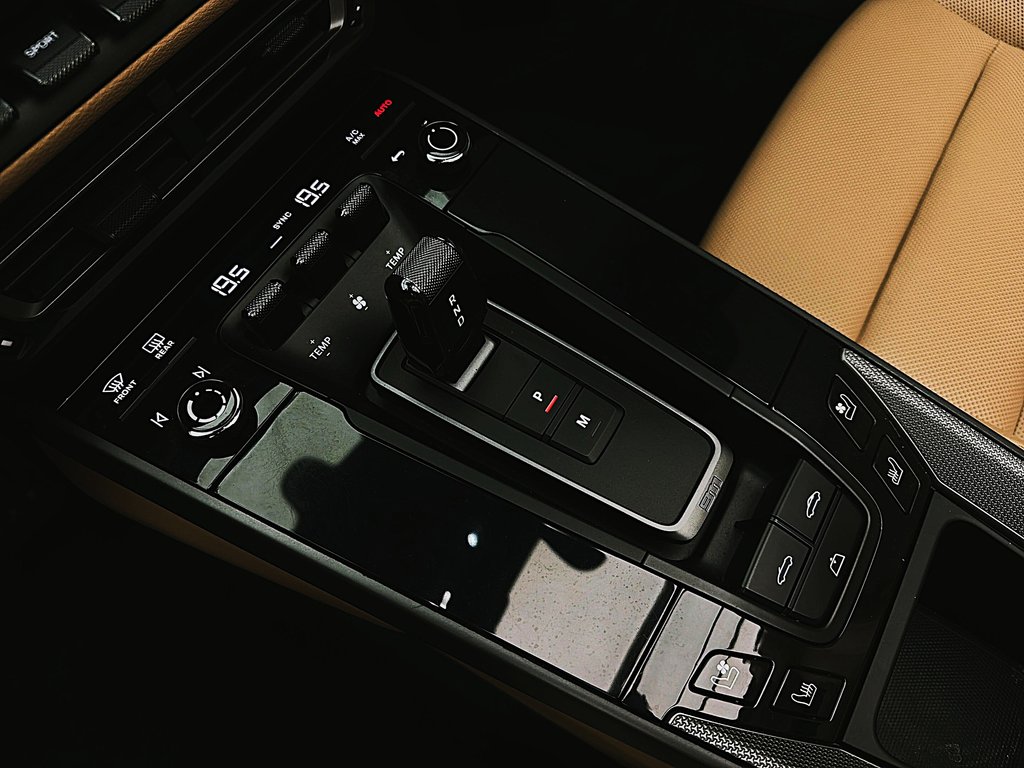 Porsche 911 Carrera 4 Cabriolet Premium Package 2021 à Laval, Québec - 23 - w1024h768px