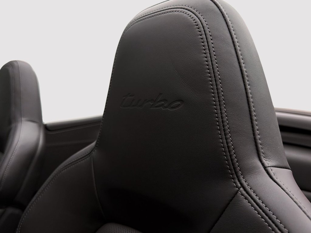 Porsche 911  2021 à Laval, Québec - 27 - w1024h768px