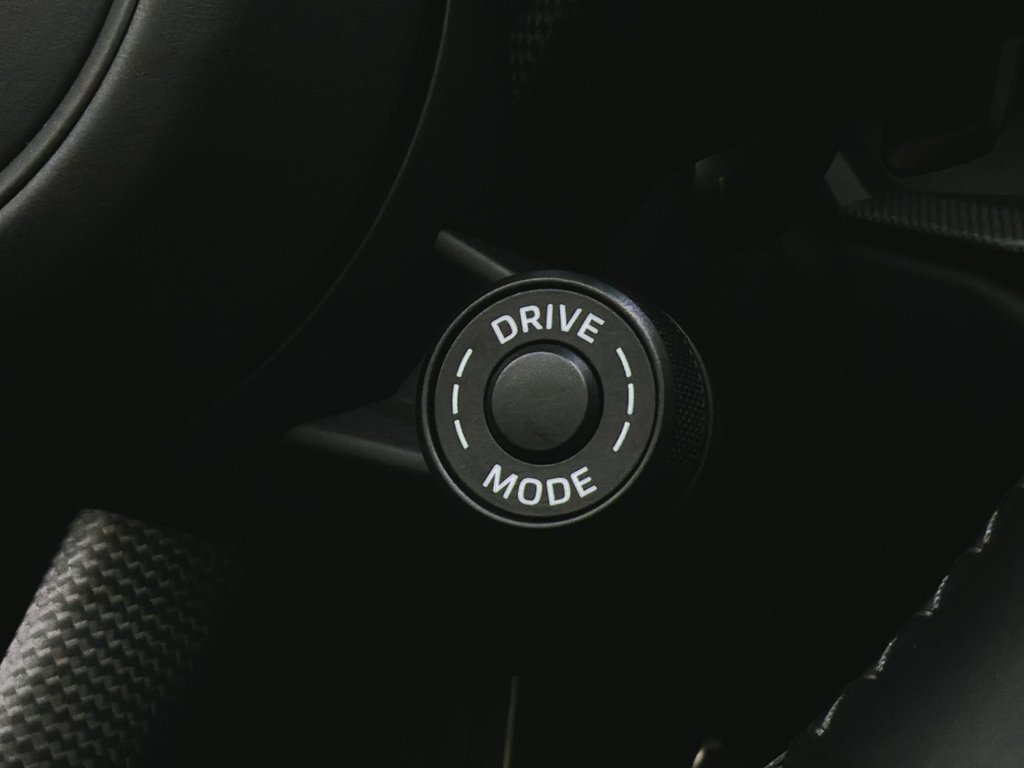 Porsche 911  2021 à Laval, Québec - 19 - w1024h768px