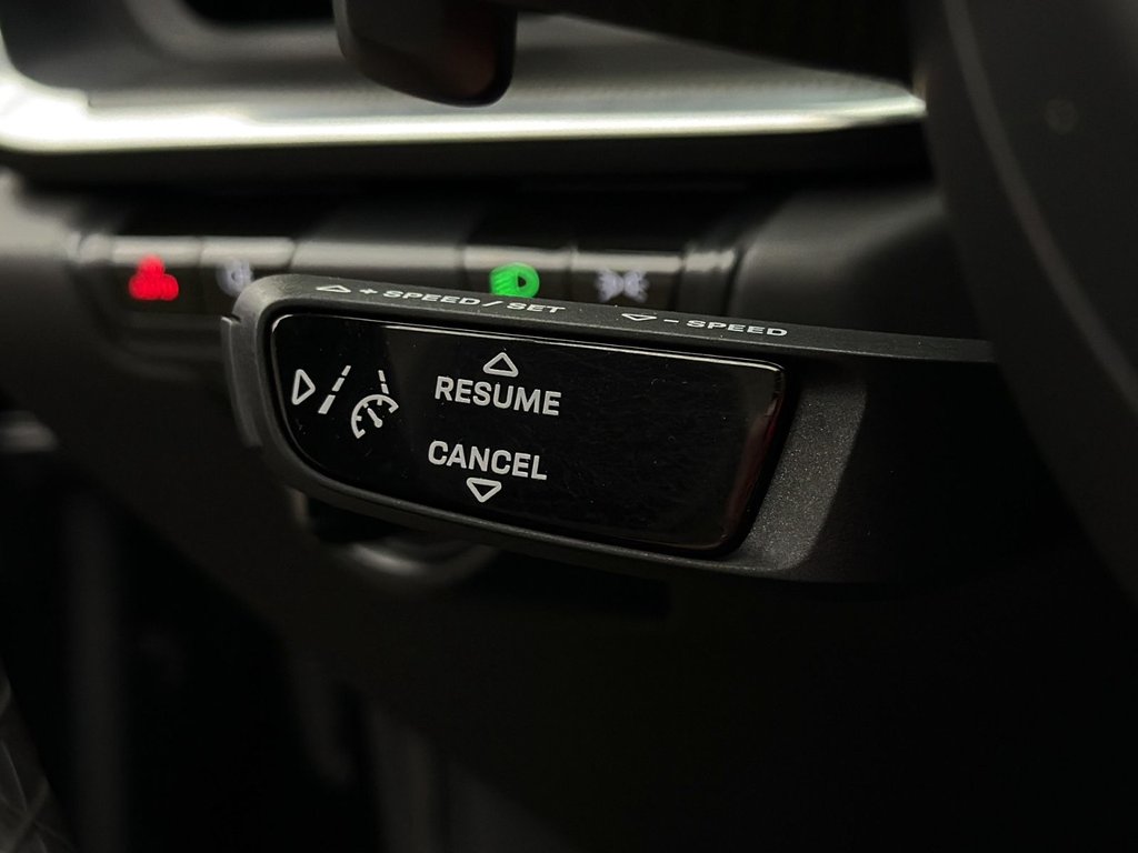 Porsche 911  2021 à Laval, Québec - 20 - w1024h768px