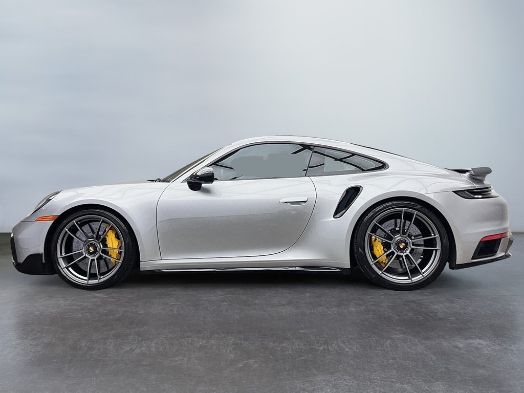 911 Turbo S Sport exhaust - Sport Package ext. 2022 à Laval, Québec - 2 - w1024h768px