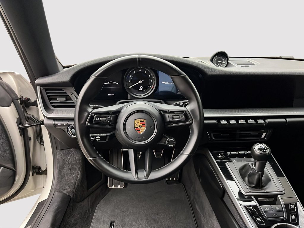 Porsche 911  2022 à Laval, Québec - 14 - w1024h768px