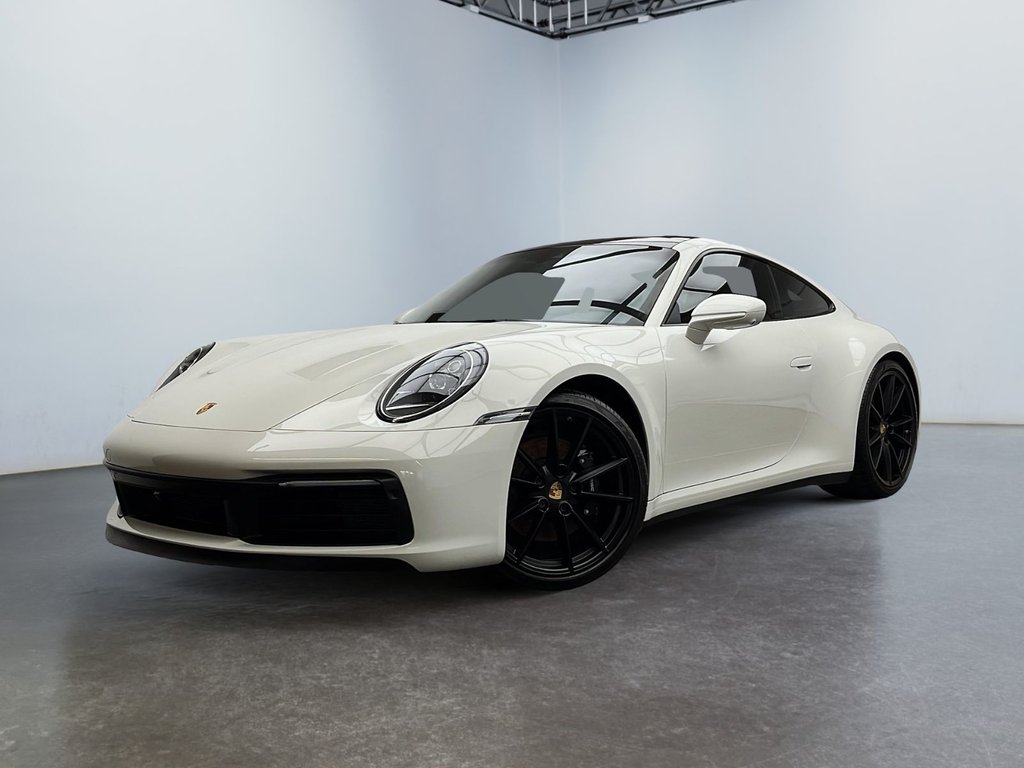 Porsche 911  2022 à Laval, Québec - 1 - w1024h768px