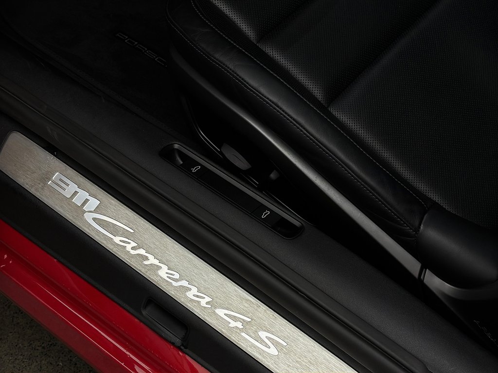 Porsche 911 Carrera 4S Manual, Sport Package 2022 à Laval, Québec - 25 - w1024h768px