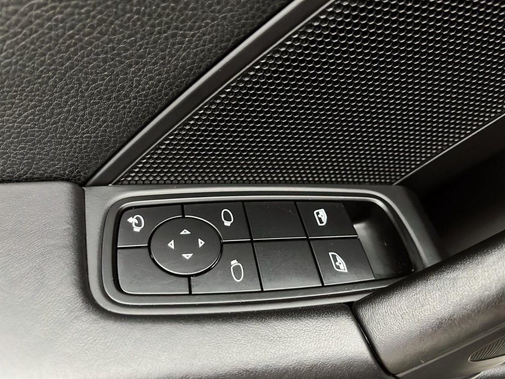 Porsche 911  2022 à Laval, Québec - 28 - w1024h768px
