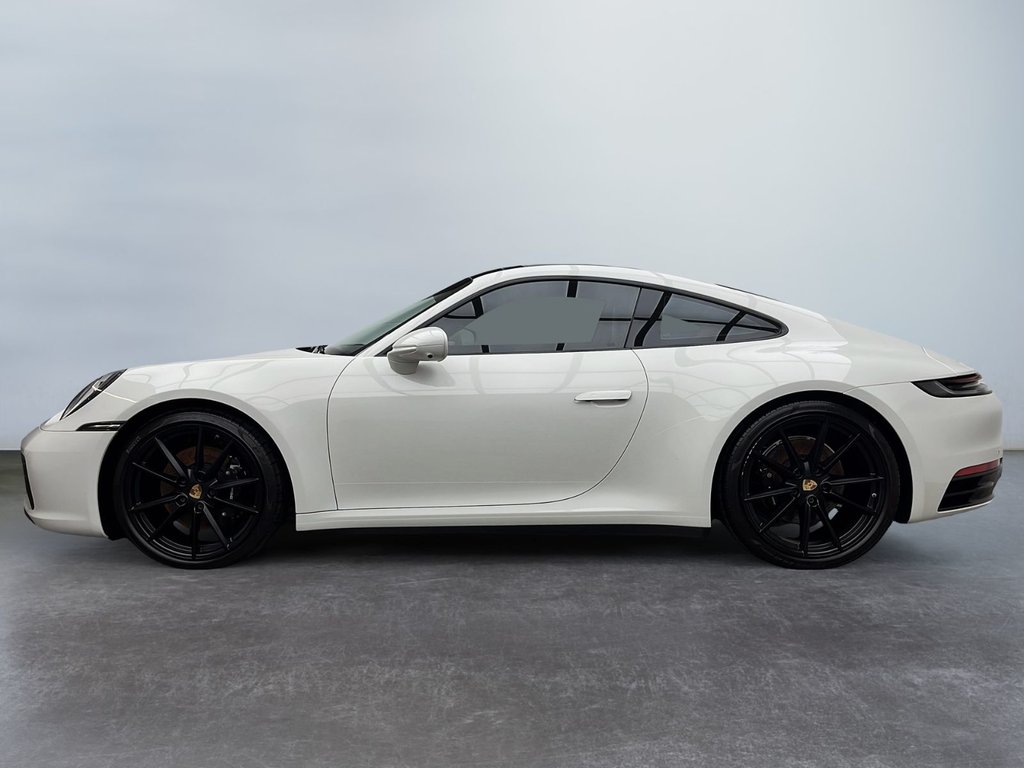 Porsche 911  2022 à Laval, Québec - 2 - w1024h768px