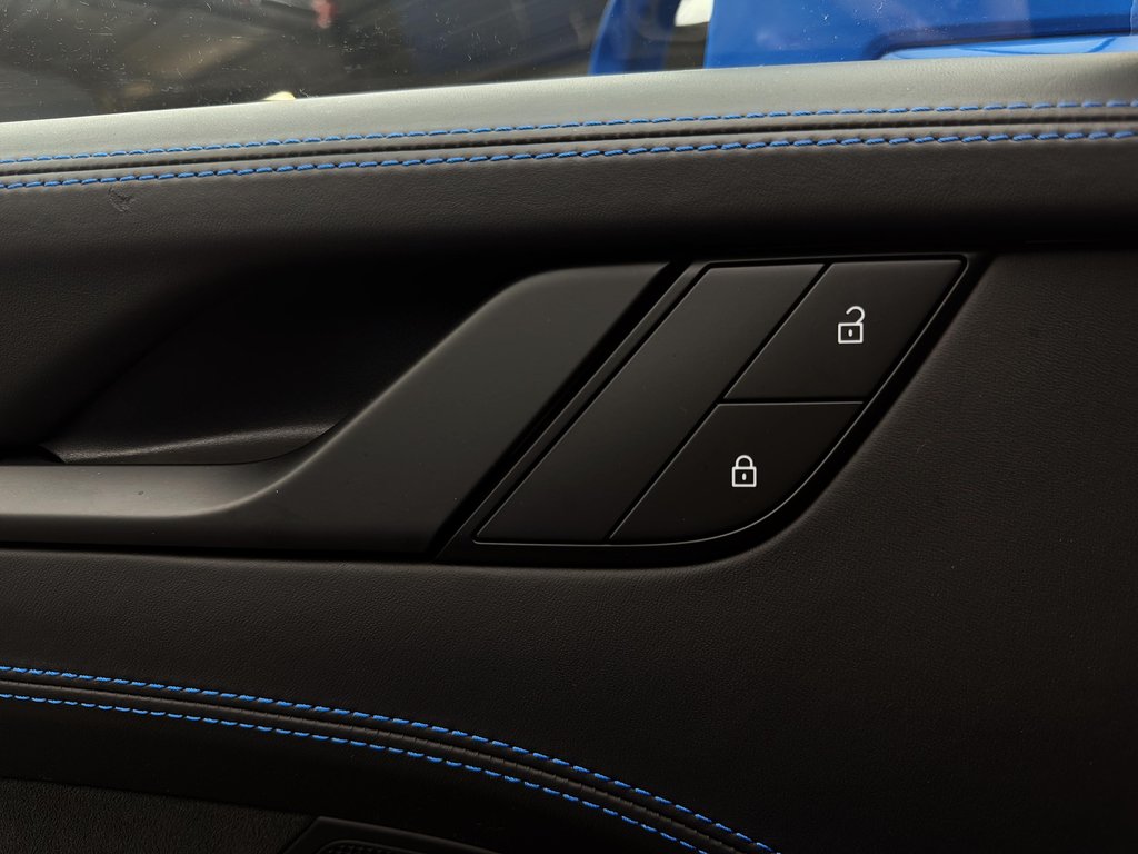 2022 Porsche 911 GT3 Front Axle Lift System in Laval, Quebec - 30 - w1024h768px