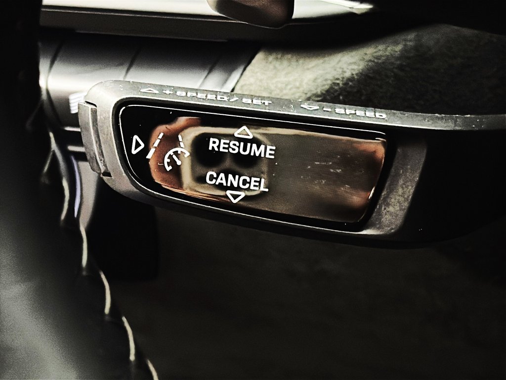 2022 Porsche 911 GT3 Front Axle Lift System in Laval, Quebec - 17 - w1024h768px