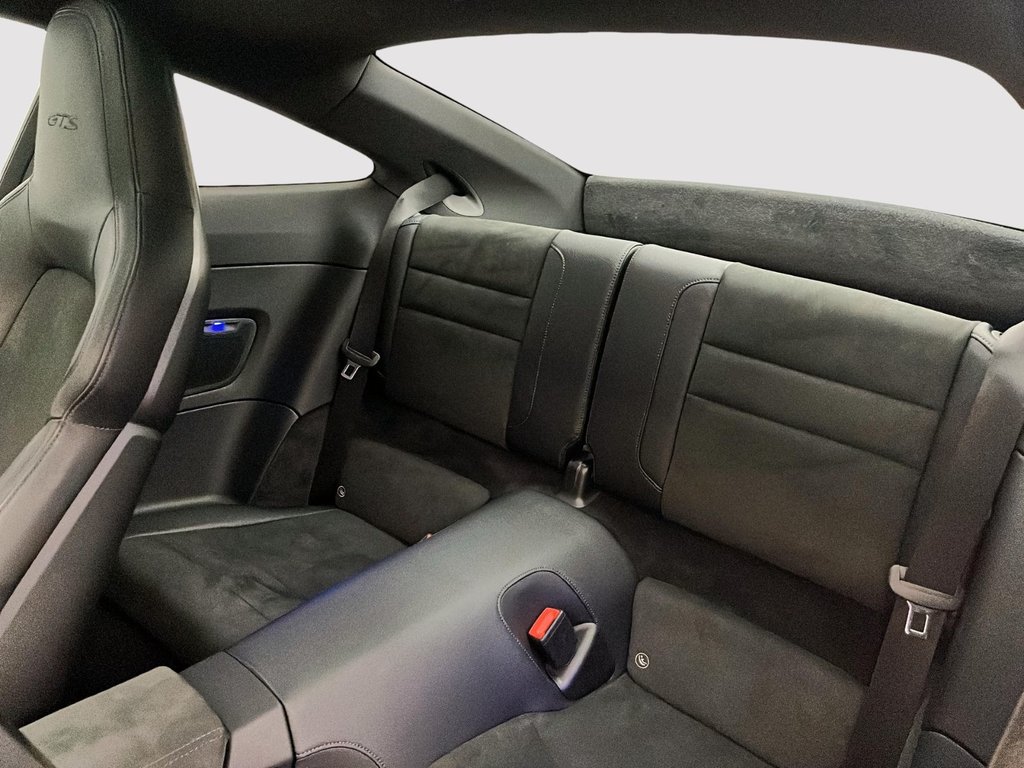 Porsche 911  2022 à Laval, Québec - 24 - w1024h768px