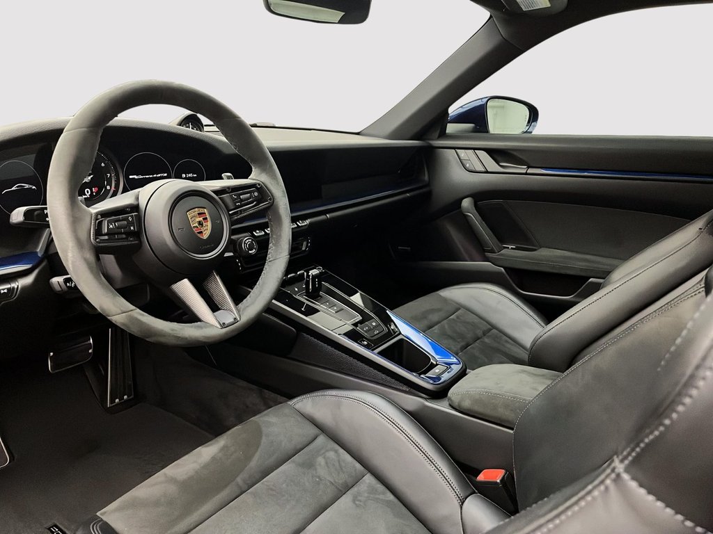 Porsche 911  2022 à Laval, Québec - 12 - w1024h768px