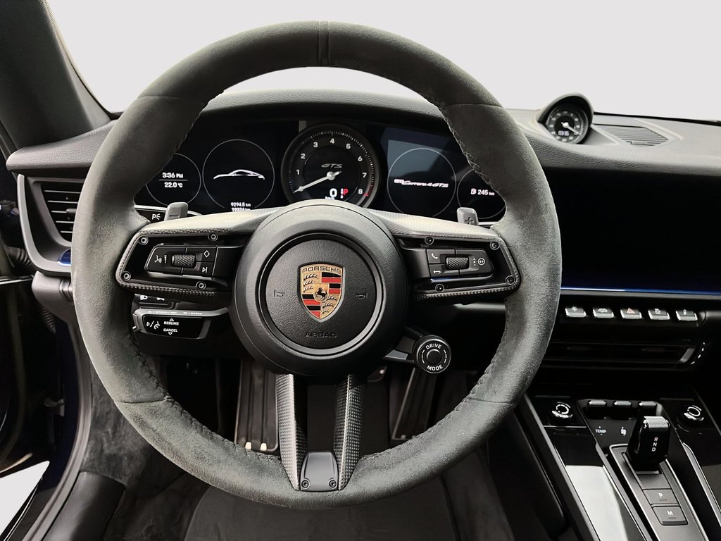 Porsche 911  2022 à Laval, Québec - 15 - w1024h768px