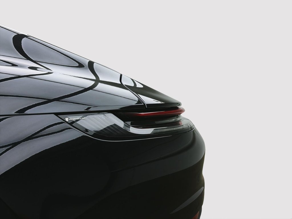 2022 Porsche 911 Carrera in Laval, Quebec - 15 - w1024h768px