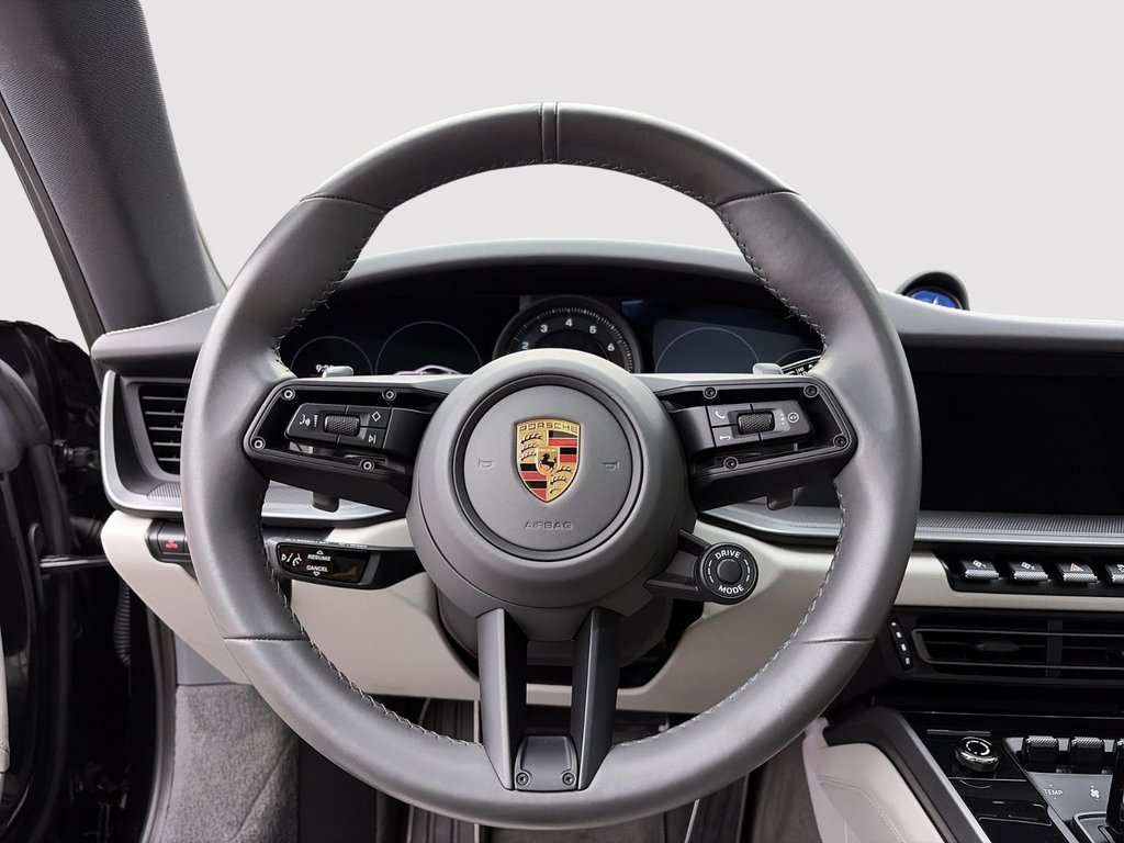 2022 Porsche 911 Carrera in Laval, Quebec - 16 - w1024h768px
