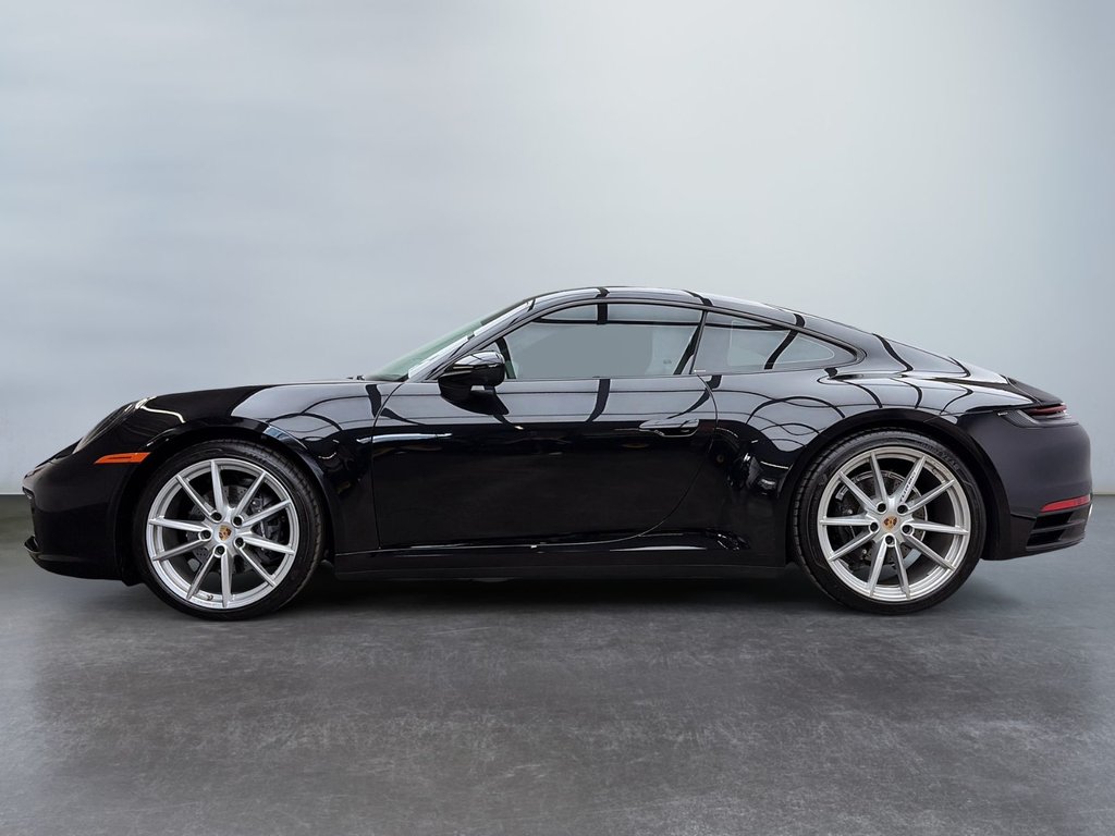 2022 Porsche 911 Carrera in Laval, Quebec - 2 - w1024h768px