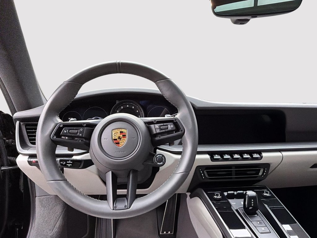2022 Porsche 911 Carrera in Laval, Quebec - 4 - w1024h768px