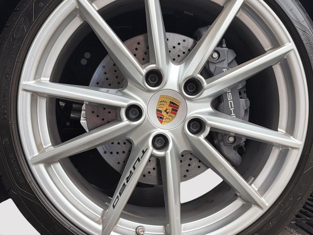 2022 Porsche 911 Carrera in Laval, Quebec - 13 - w1024h768px