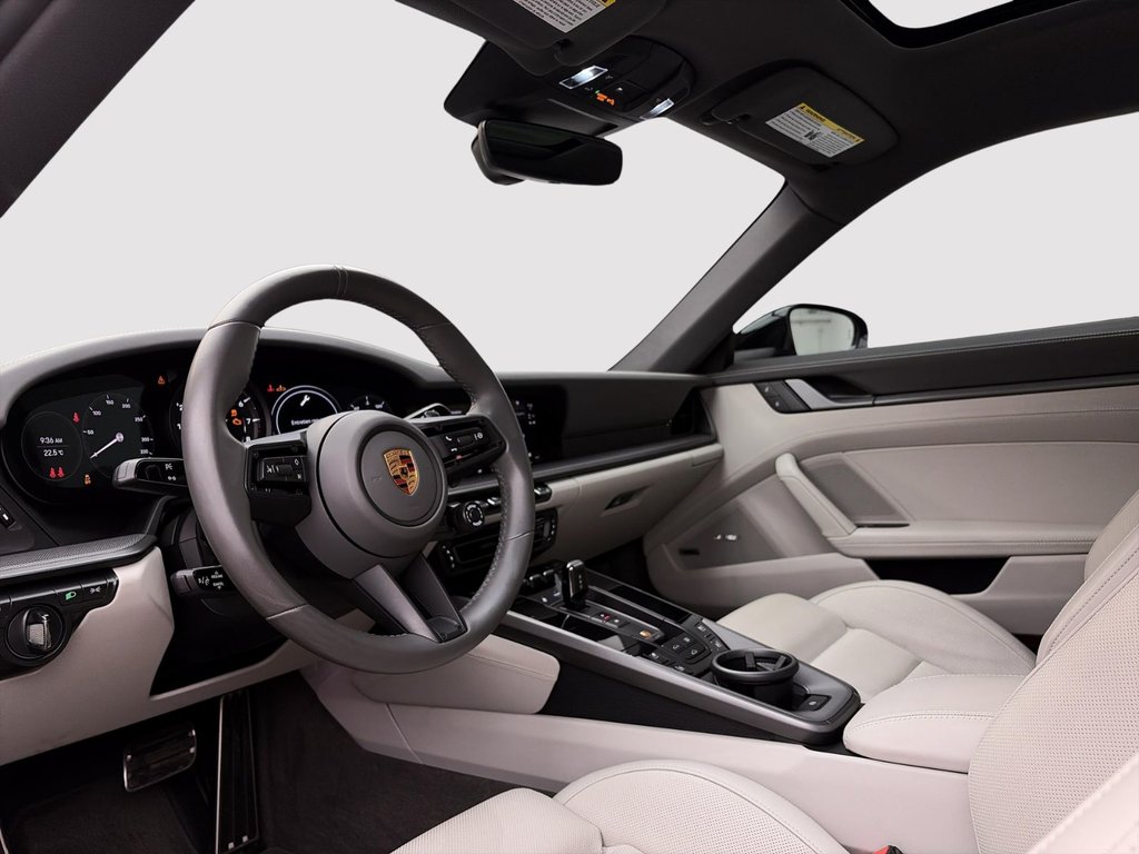 2022 Porsche 911 Carrera in Laval, Quebec - 25 - w1024h768px