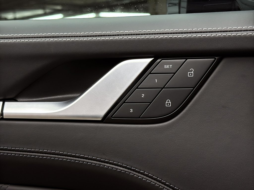 Porsche 911 Turbo S Sport Exhaust System 2023 à Laval, Québec - 29 - w1024h768px