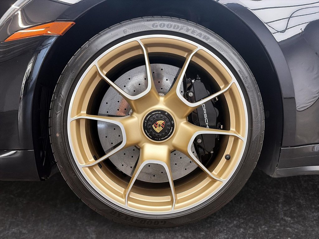 2023 Porsche 911 Turbo S in Laval, Quebec - 9 - w1024h768px